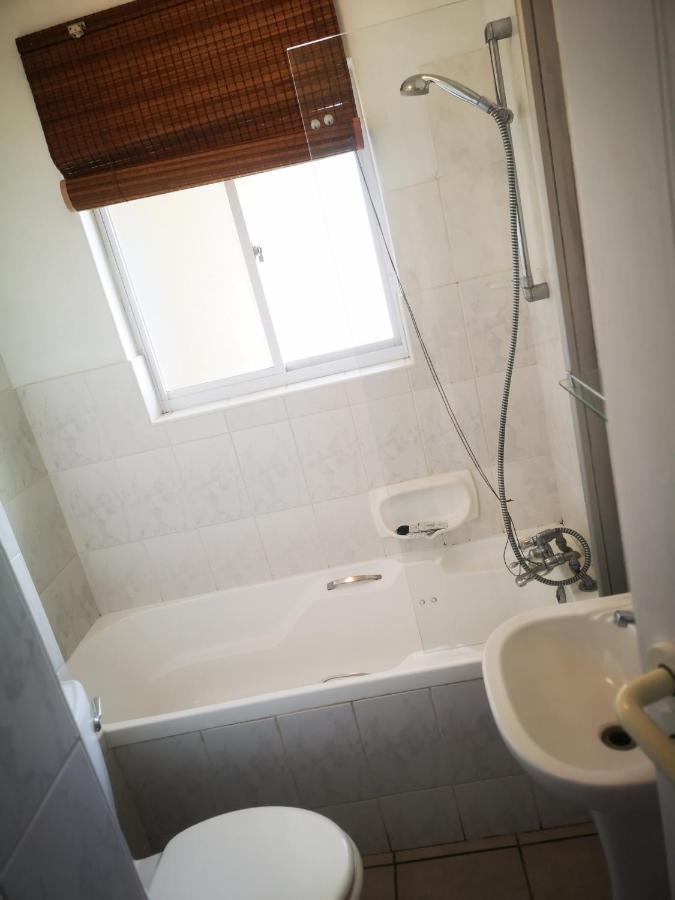 Cape Town Family Beachfront Apartment Leisure Bay Екстериор снимка