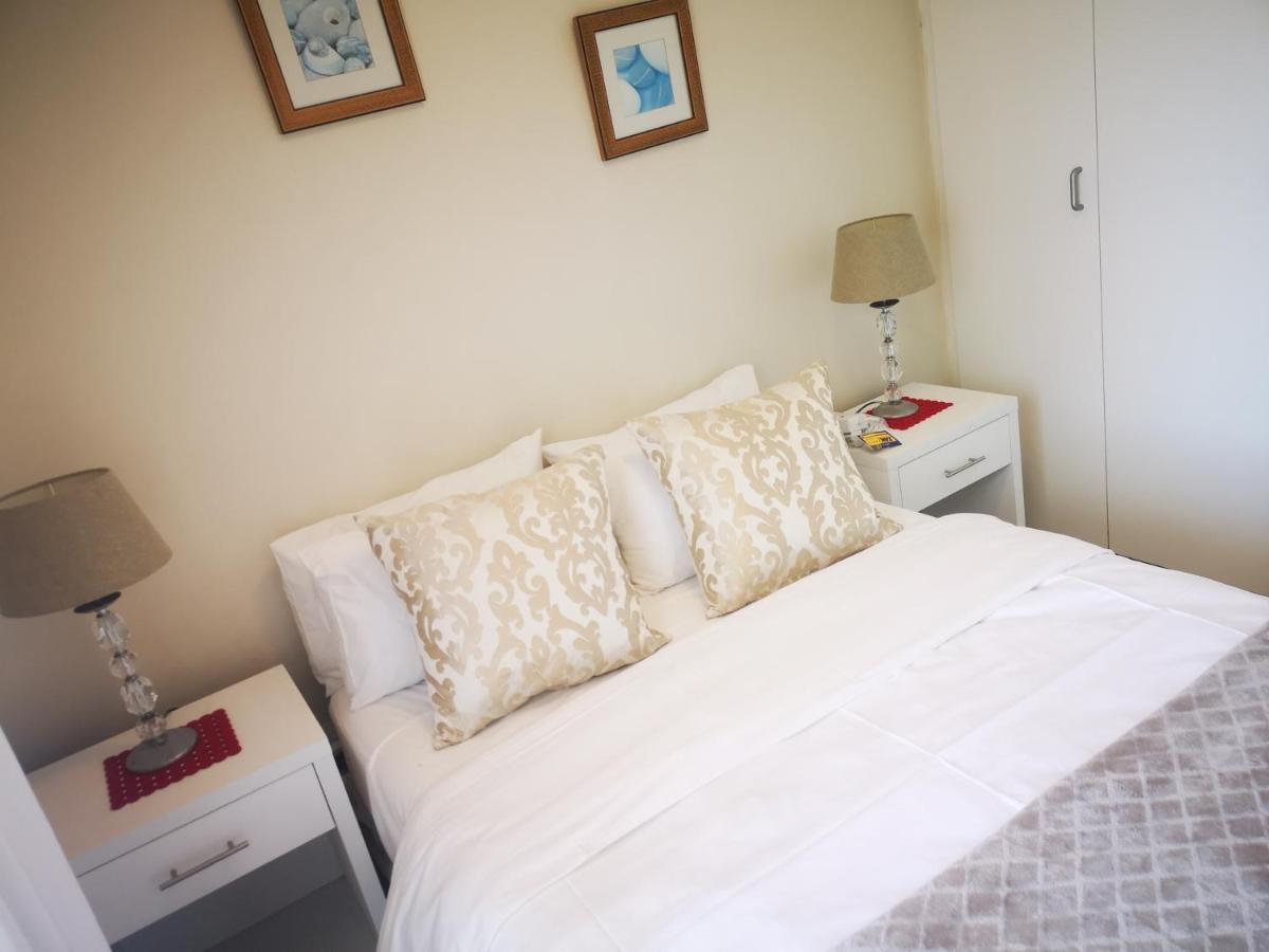 Cape Town Family Beachfront Apartment Leisure Bay Екстериор снимка